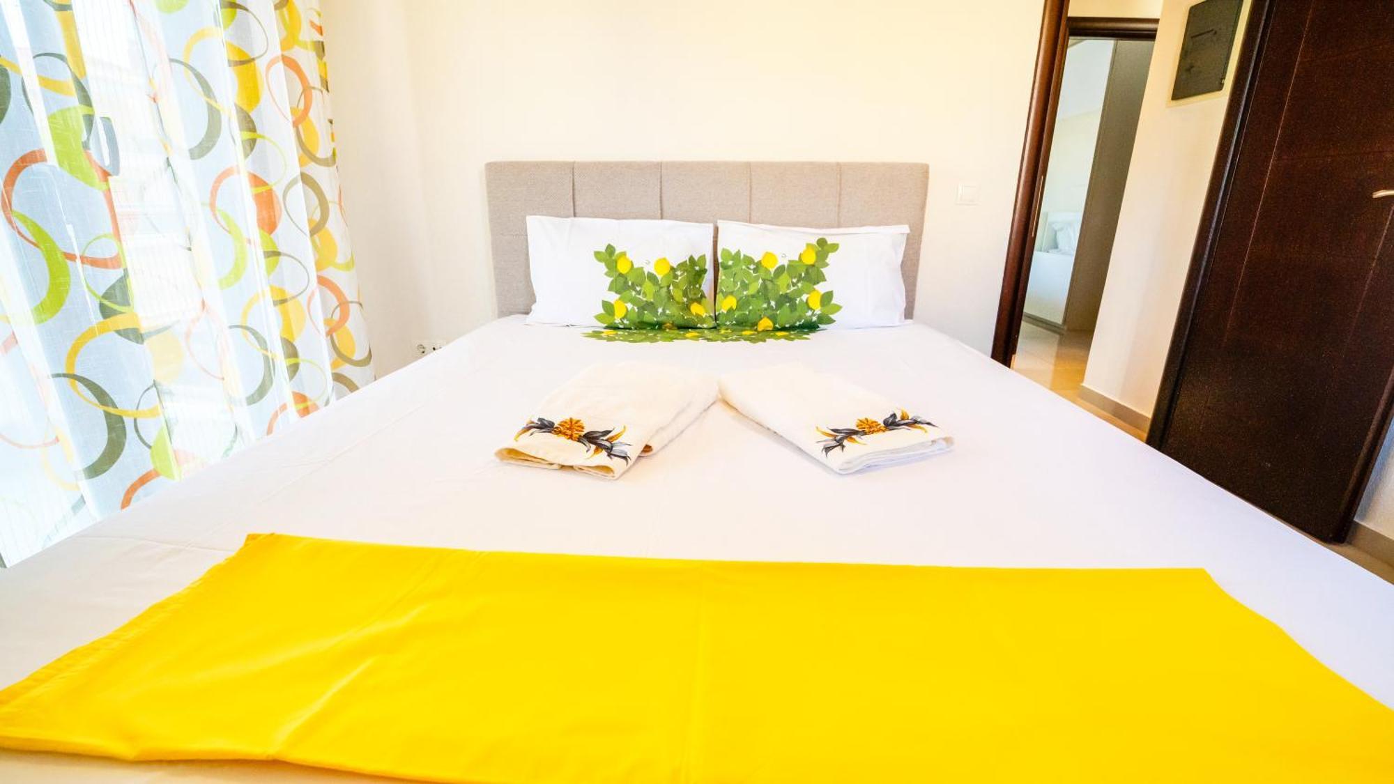 Luxury And Sunny Apartment 250 Mts From The Beach!! Peraia  Exterior photo