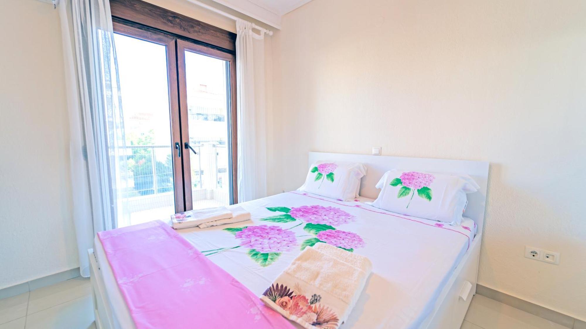 Luxury And Sunny Apartment 250 Mts From The Beach!! Peraia  Exterior photo