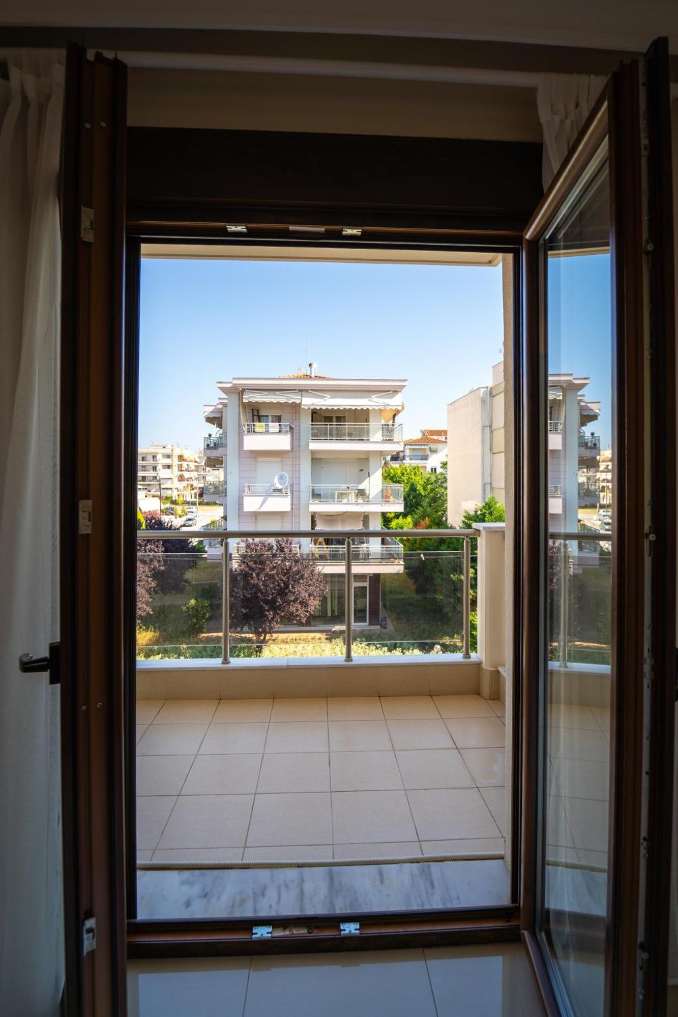 Luxury And Sunny Apartment 250 Mts From The Beach!! Peraia  Exterior photo