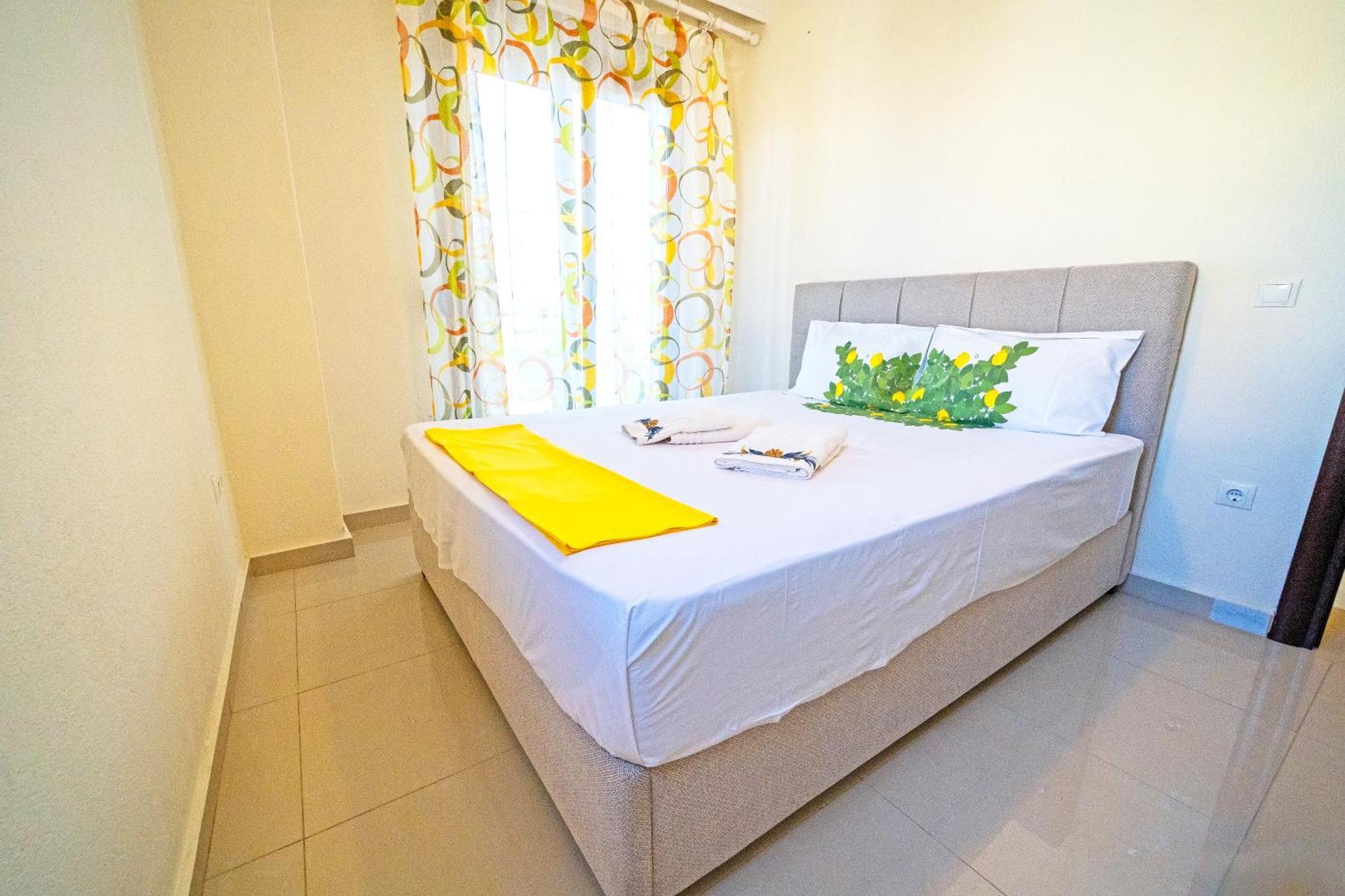Luxury And Sunny Apartment 250 Mts From The Beach!! Peraia  Exterior photo